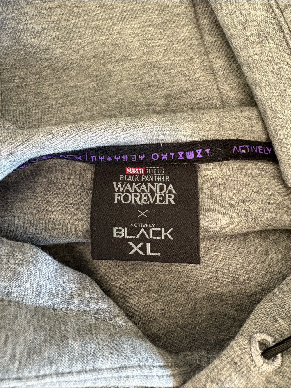 Actively Black x Wakanda Forever Grey Hoodie XL EUC Athletic Marvel Loungewear - Picture 2 of 8